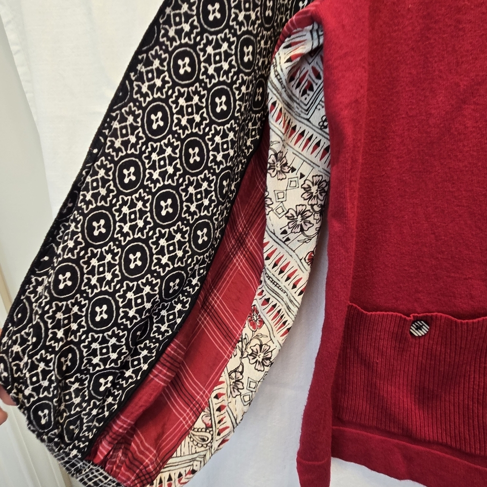 JOHN MARK Red Lightweight Sweater NWT with Patterned L/Sl Elastic Sleeves - Picture 9 of 11